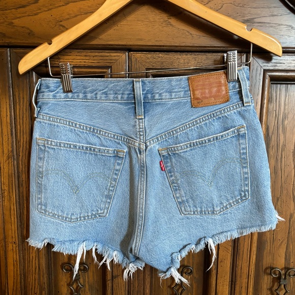 Levi’s 501 Jean shorts - Picture 1 of 2